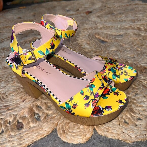 BETSEY JOHNSON Floral Opportunity Ankle strap heel - Picture 4 of 11